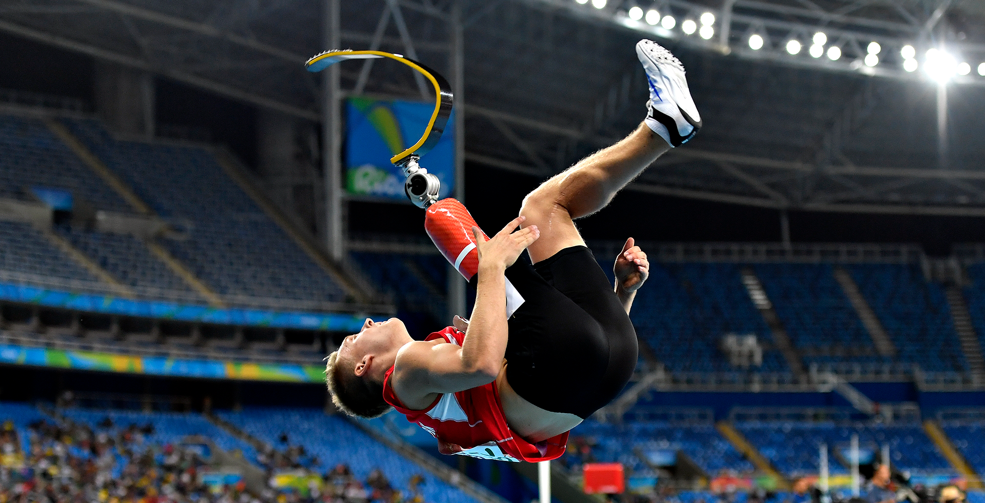 方面仍存在 方面仍存在